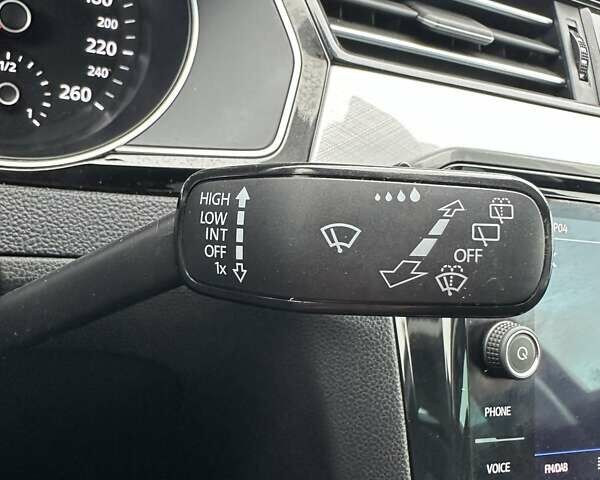 Черный Фольксваген Пассат, объемом двигателя 2 л и пробегом 80 тыс. км за 23999 $, фото 37 на Automoto.ua