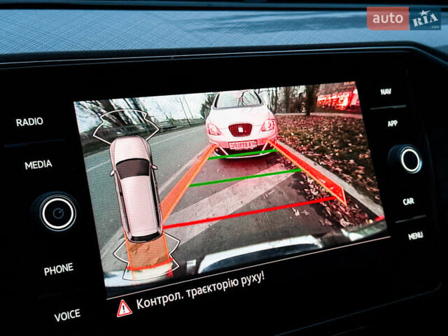 Черный Фольксваген Пассат, объемом двигателя 1.4 л и пробегом 180 тыс. км за 21499 $, фото 91 на Automoto.ua