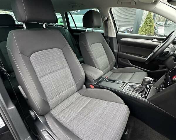 Черный Фольксваген Пассат, объемом двигателя 2 л и пробегом 80 тыс. км за 23999 $, фото 22 на Automoto.ua