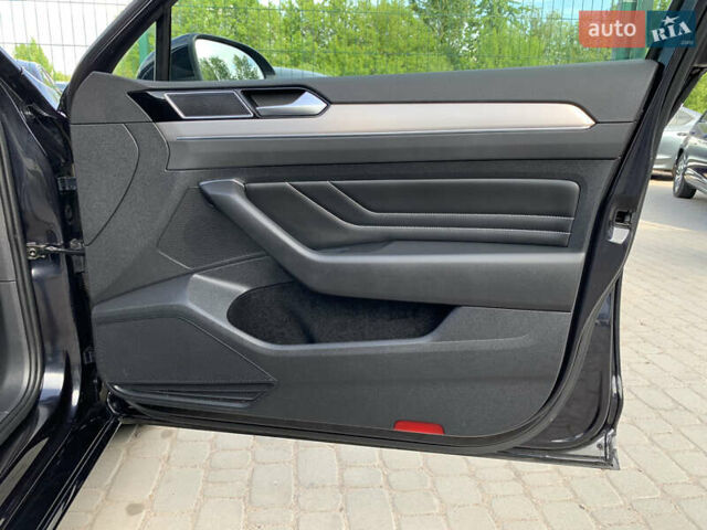 Чорний Фольксваген Пассат, об'ємом двигуна 2 л та пробігом 190 тис. км за 21755 $, фото 36 на Automoto.ua