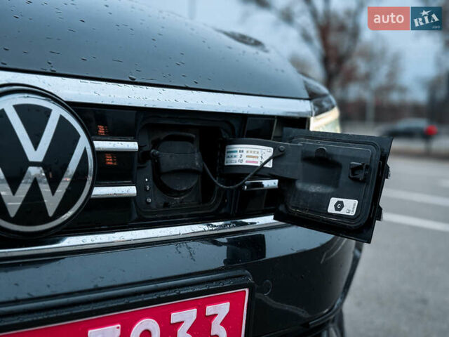 Черный Фольксваген Пассат, объемом двигателя 1.4 л и пробегом 180 тыс. км за 21499 $, фото 5 на Automoto.ua