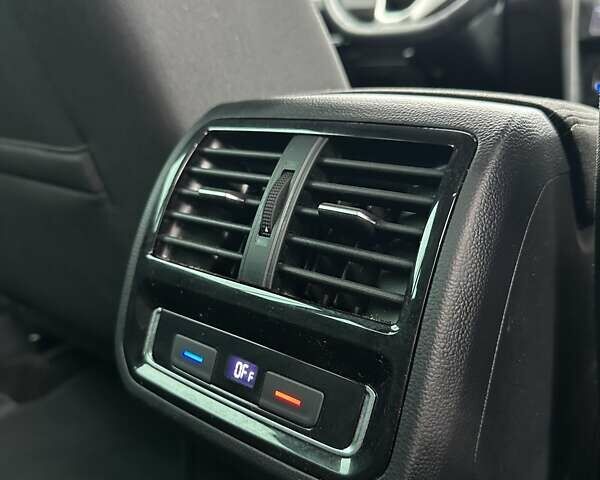 Черный Фольксваген Пассат, объемом двигателя 2 л и пробегом 80 тыс. км за 23999 $, фото 20 на Automoto.ua