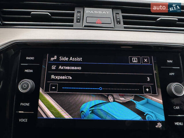 Черный Фольксваген Пассат, объемом двигателя 1.97 л и пробегом 198 тыс. км за 24500 $, фото 43 на Automoto.ua
