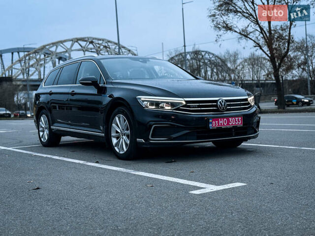 Черный Фольксваген Пассат, объемом двигателя 1.4 л и пробегом 180 тыс. км за 21499 $, фото 63 на Automoto.ua