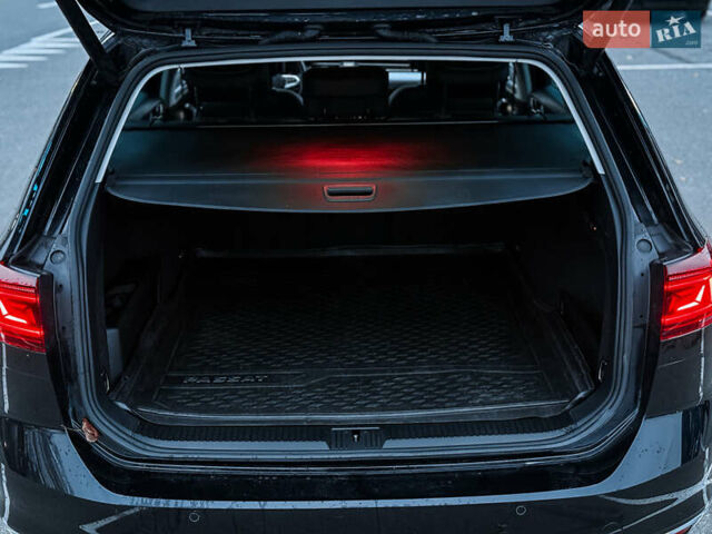 Черный Фольксваген Пассат, объемом двигателя 1.4 л и пробегом 180 тыс. км за 21499 $, фото 55 на Automoto.ua