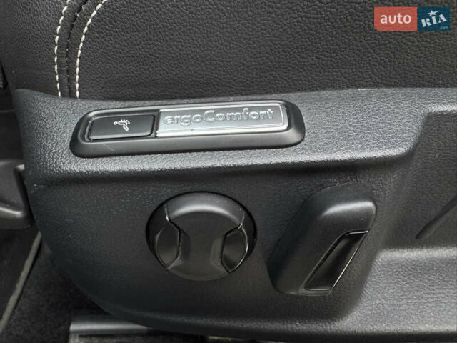 Черный Фольксваген Пассат, объемом двигателя 1.97 л и пробегом 198 тыс. км за 24500 $, фото 21 на Automoto.ua