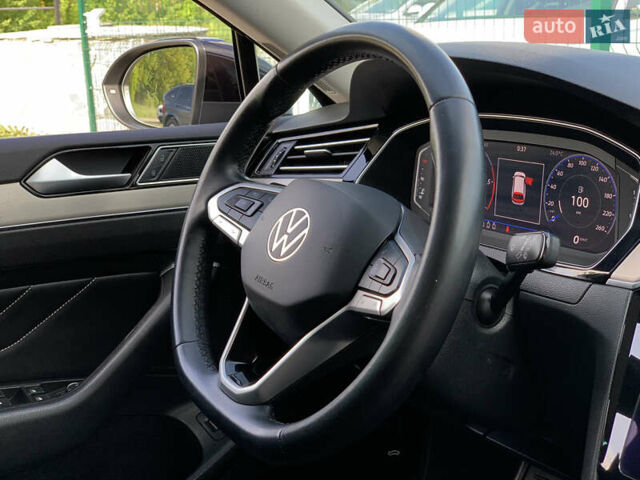 Чорний Фольксваген Пассат, об'ємом двигуна 2 л та пробігом 190 тис. км за 21755 $, фото 38 на Automoto.ua