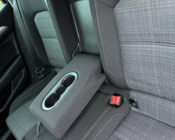 Черный Фольксваген Пассат, объемом двигателя 1.97 л и пробегом 234 тыс. км за 24999 $, фото 13 на Automoto.ua