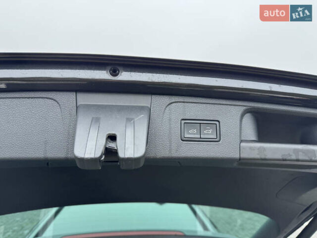 Черный Фольксваген Пассат, объемом двигателя 1.97 л и пробегом 234 тыс. км за 24999 $, фото 18 на Automoto.ua