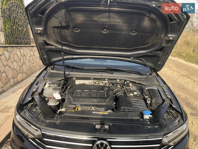 Чорний Фольксваген Пассат, об'ємом двигуна 2 л та пробігом 234 тис. км за 19600 $, фото 12 на Automoto.ua