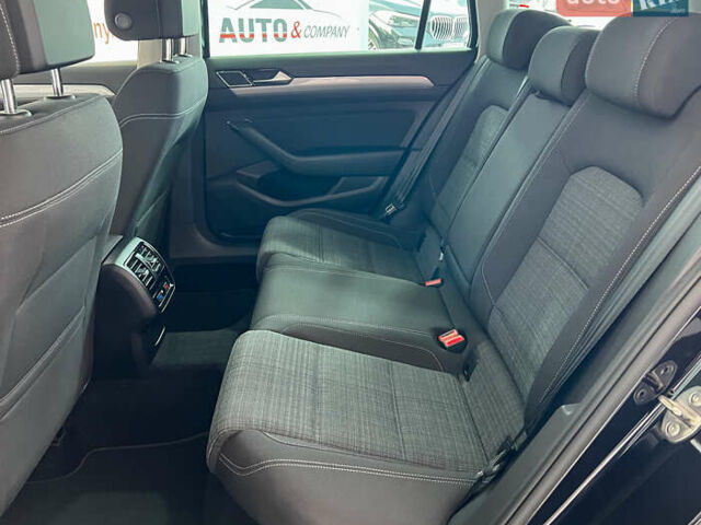 Чорний Фольксваген Пассат, об'ємом двигуна 2 л та пробігом 199 тис. км за 20550 $, фото 10 на Automoto.ua