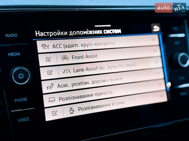 Черный Фольксваген Пассат, объемом двигателя 1.4 л и пробегом 180 тыс. км за 21499 $, фото 88 на Automoto.ua