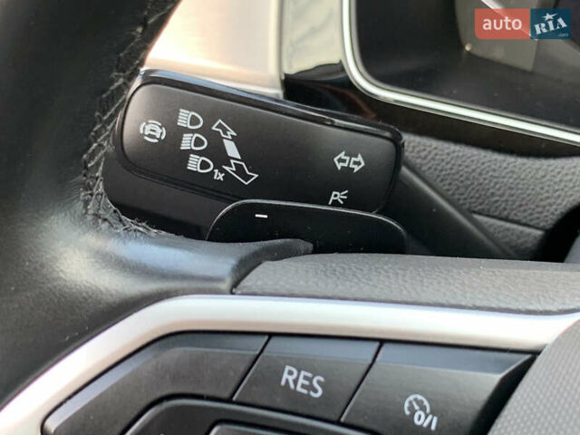 Чорний Фольксваген Пассат, об'ємом двигуна 2 л та пробігом 190 тис. км за 21755 $, фото 52 на Automoto.ua