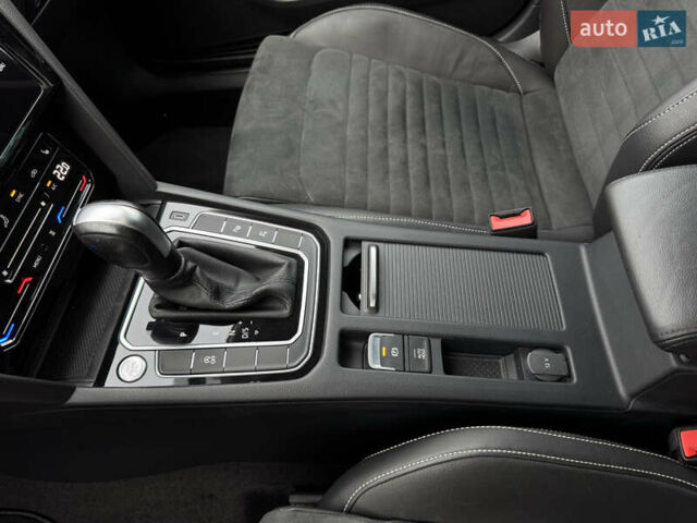 Черный Фольксваген Пассат, объемом двигателя 1.97 л и пробегом 198 тыс. км за 24500 $, фото 32 на Automoto.ua