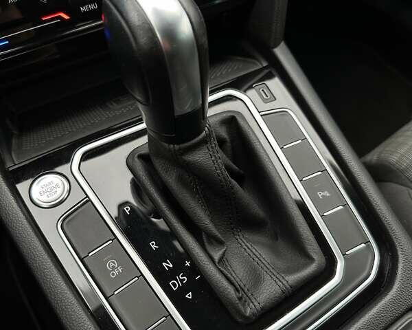 Черный Фольксваген Пассат, объемом двигателя 2 л и пробегом 80 тыс. км за 23999 $, фото 33 на Automoto.ua