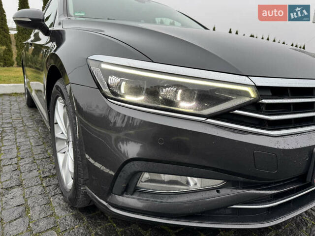 Черный Фольксваген Пассат, объемом двигателя 1.97 л и пробегом 234 тыс. км за 24999 $, фото 4 на Automoto.ua