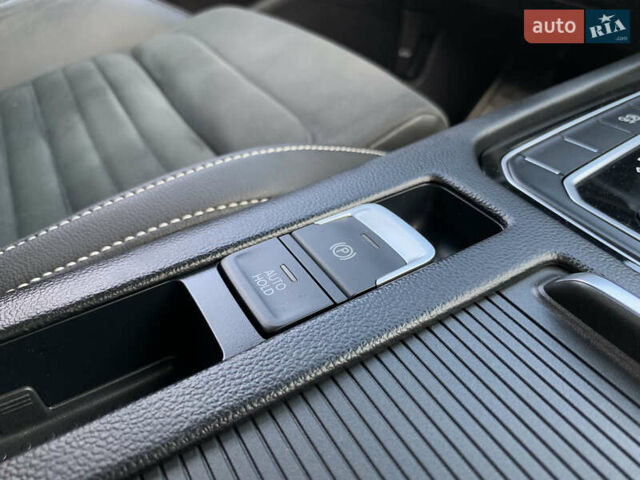 Чорний Фольксваген Пассат, об'ємом двигуна 2 л та пробігом 190 тис. км за 21755 $, фото 40 на Automoto.ua