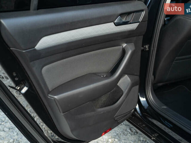 Черный Фольксваген Пассат, объемом двигателя 2 л и пробегом 252 тыс. км за 22900 $, фото 25 на Automoto.ua