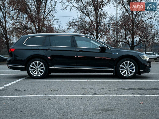 Черный Фольксваген Пассат, объемом двигателя 1.4 л и пробегом 180 тыс. км за 21499 $, фото 15 на Automoto.ua