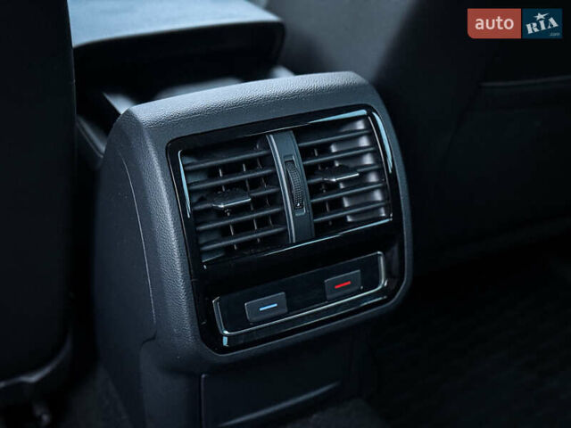 Черный Фольксваген Пассат, объемом двигателя 1.4 л и пробегом 180 тыс. км за 21499 $, фото 45 на Automoto.ua