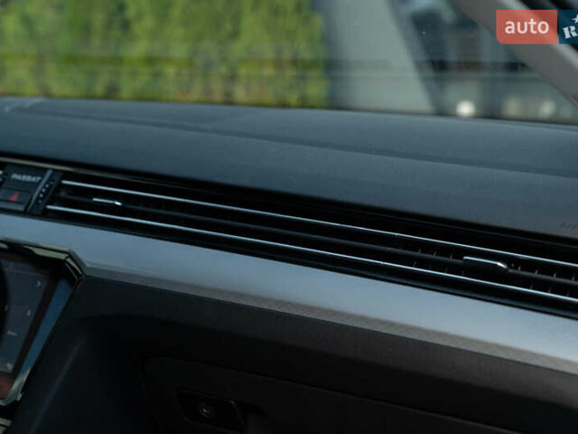 Черный Фольксваген Пассат, объемом двигателя 2 л и пробегом 252 тыс. км за 22900 $, фото 28 на Automoto.ua