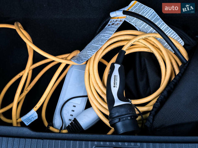 Черный Фольксваген Пассат, объемом двигателя 1.4 л и пробегом 180 тыс. км за 21499 $, фото 54 на Automoto.ua