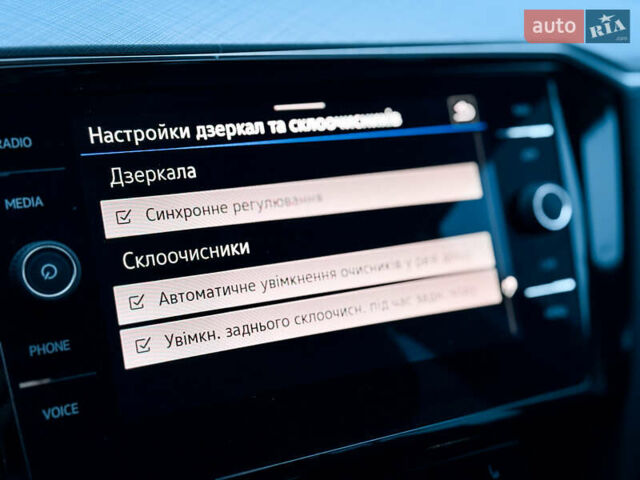 Черный Фольксваген Пассат, объемом двигателя 1.4 л и пробегом 180 тыс. км за 21499 $, фото 81 на Automoto.ua