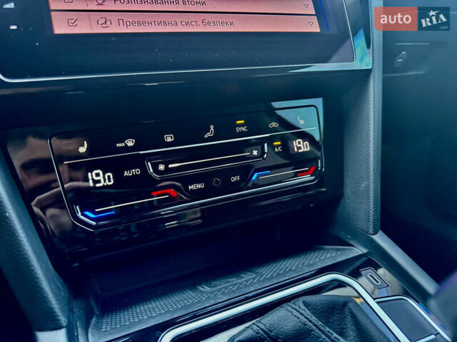 Черный Фольксваген Пассат, объемом двигателя 2 л и пробегом 248 тыс. км за 22100 $, фото 24 на Automoto.ua