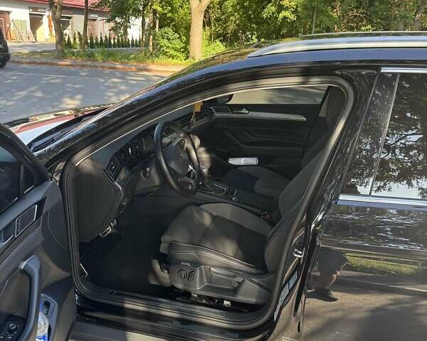 Фольксваген Пассат 2021 у Житомирі на Automoto.ua Чорний Фольксваген Пассат, об'ємом двигуна 2 л та пробігом 205 тис. км за 29500 $, фото 17 на Automoto.ua