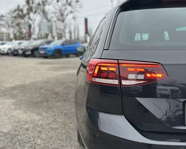 Черный Фольксваген Пассат, объемом двигателя 2 л и пробегом 80 тыс. км за 23999 $, фото 9 на Automoto.ua