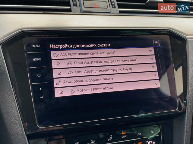 Чорний Фольксваген Пассат, об'ємом двигуна 2 л та пробігом 190 тис. км за 21755 $, фото 65 на Automoto.ua