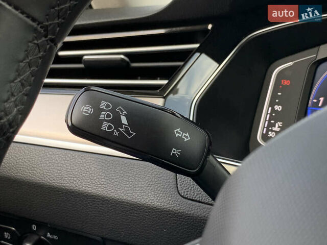 Чорний Фольксваген Пассат, об'ємом двигуна 2 л та пробігом 190 тис. км за 21755 $, фото 54 на Automoto.ua