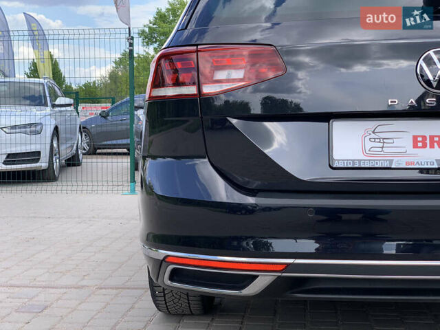 Чорний Фольксваген Пассат, об'ємом двигуна 2 л та пробігом 190 тис. км за 21755 $, фото 23 на Automoto.ua