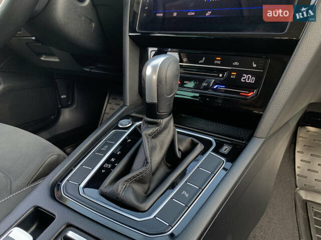 Чорний Фольксваген Пассат, об'ємом двигуна 2 л та пробігом 190 тис. км за 21755 $, фото 41 на Automoto.ua