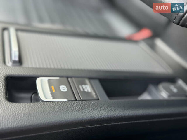 Черный Фольксваген Пассат, объемом двигателя 1.97 л и пробегом 171 тыс. км за 26900 $, фото 30 на Automoto.ua