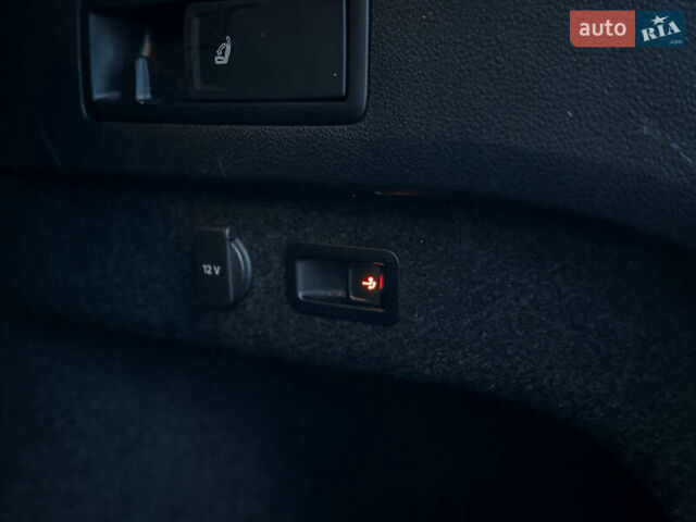 Черный Фольксваген Пассат, объемом двигателя 1.4 л и пробегом 180 тыс. км за 21499 $, фото 53 на Automoto.ua