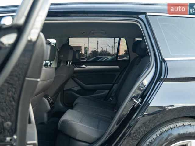 Черный Фольксваген Пассат, объемом двигателя 2 л и пробегом 252 тыс. км за 22900 $, фото 19 на Automoto.ua