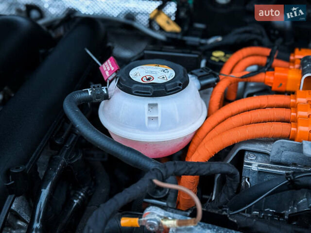 Черный Фольксваген Пассат, объемом двигателя 1.4 л и пробегом 180 тыс. км за 21499 $, фото 58 на Automoto.ua