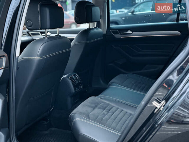 Черный Фольксваген Пассат, объемом двигателя 1.4 л и пробегом 180 тыс. км за 21499 $, фото 44 на Automoto.ua