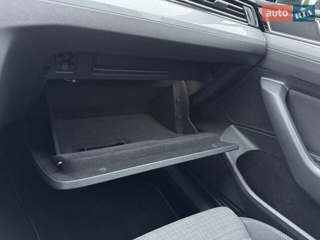 Черный Фольксваген Пассат, объемом двигателя 1.97 л и пробегом 234 тыс. км за 24999 $, фото 15 на Automoto.ua