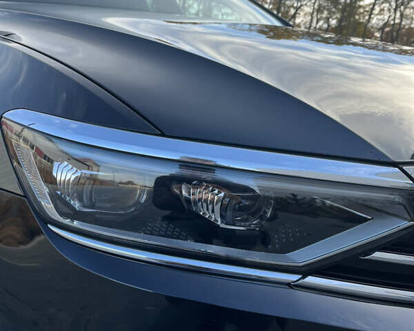 Черный Фольксваген Пассат, объемом двигателя 1.97 л и пробегом 211 тыс. км за 24399 $, фото 14 на Automoto.ua