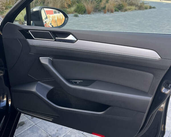 Черный Фольксваген Пассат, объемом двигателя 1.97 л и пробегом 211 тыс. км за 24490 $, фото 39 на Automoto.ua