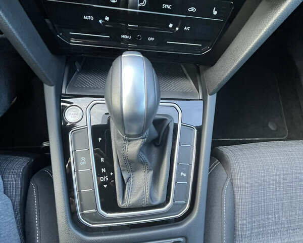 Черный Фольксваген Пассат, объемом двигателя 1.97 л и пробегом 211 тыс. км за 24490 $, фото 54 на Automoto.ua