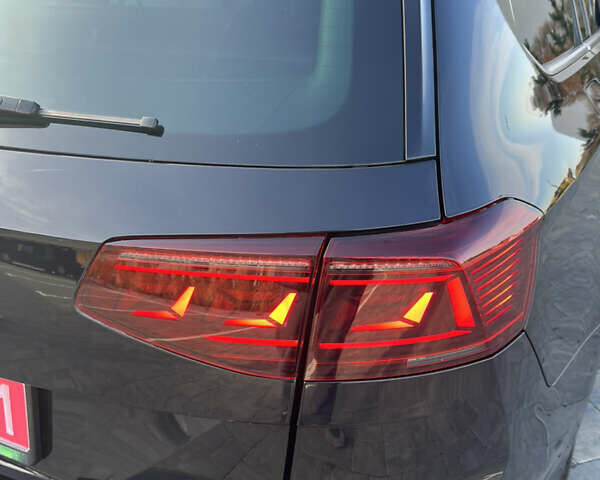 Черный Фольксваген Пассат, объемом двигателя 1.97 л и пробегом 211 тыс. км за 24490 $, фото 23 на Automoto.ua