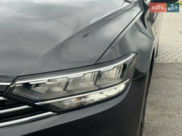 Черный Фольксваген Пассат, объемом двигателя 1.97 л и пробегом 120 тыс. км за 24500 $, фото 16 на Automoto.ua