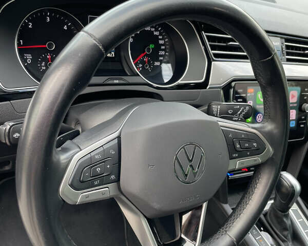 Черный Фольксваген Пассат, объемом двигателя 2 л и пробегом 205 тыс. км за 19999 $, фото 12 на Automoto.ua