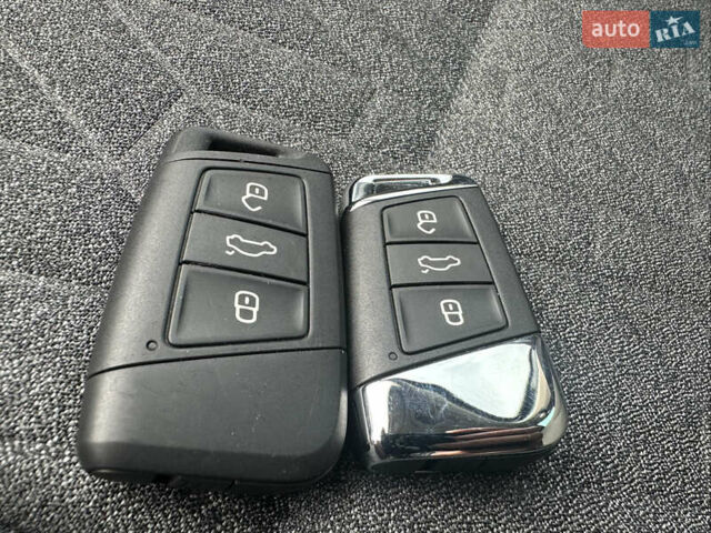 Черный Фольксваген Пассат, объемом двигателя 1.97 л и пробегом 120 тыс. км за 24500 $, фото 31 на Automoto.ua