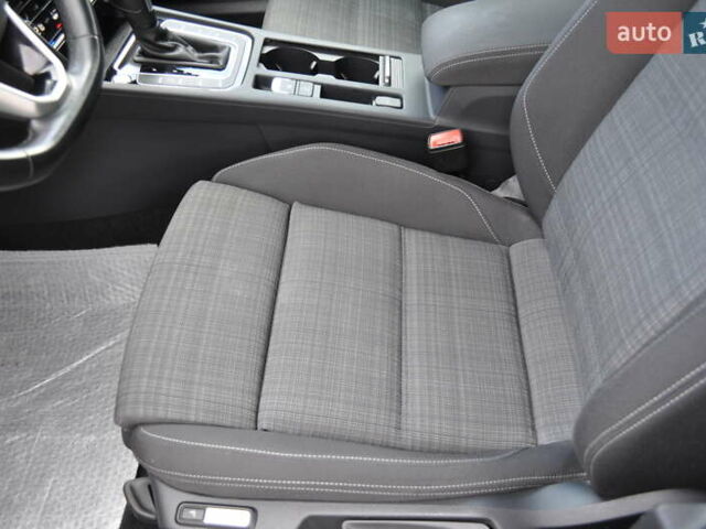 Черный Фольксваген Пассат, объемом двигателя 1.97 л и пробегом 152 тыс. км за 26500 $, фото 57 на Automoto.ua