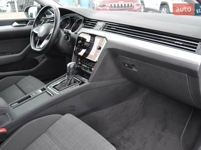 Черный Фольксваген Пассат, объемом двигателя 1.97 л и пробегом 152 тыс. км за 26500 $, фото 101 на Automoto.ua