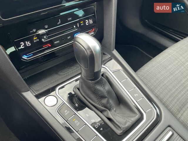 Черный Фольксваген Пассат, объемом двигателя 2 л и пробегом 205 тыс. км за 19999 $, фото 25 на Automoto.ua